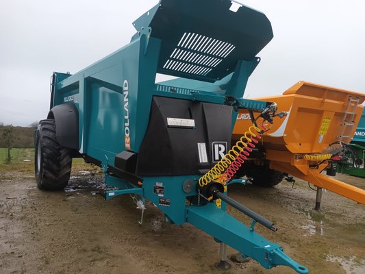 Remolques esparcidores Rolland RF6118 - 1