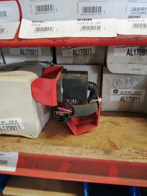JOHN DEERE CAPTIF - PIECES JD OBSELETES - INTERRUPTEUR COUPE- BATTERIE TRA SERIE 2