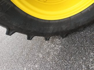 Tractor agricola John Deere 6120M - 7