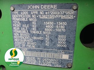 Tractor agricola John Deere 6215R - 8