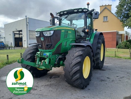 Tractor agricola John Deere 6215R - 1