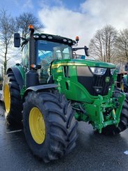 Tractor agricola John Deere 6R215 - 1
