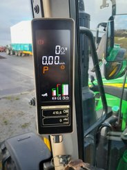Tractor agricola John Deere 6120M - 8