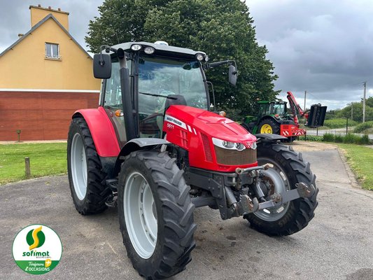 Tractor agricola Massey Ferguson 5611 - 1