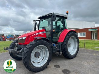 Tractor agricola Massey Ferguson 5611 - 6