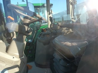 Tractor agricola John Deere 6100M - 2