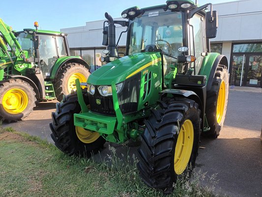 Tractor agricola John Deere 6120M - 1