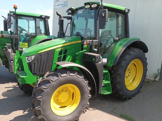 Tractor agricola John Deere 6100M - 1