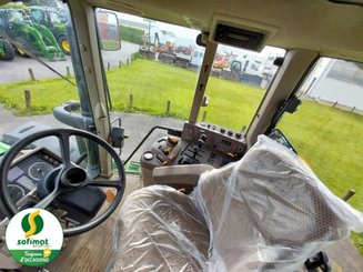 Tractor agricola John Deere 6120M - 4