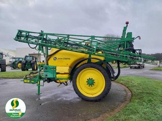 Pulverizador arrastrado John Deere M732 - 4