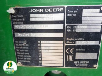 Pulverizador arrastrado John Deere R952i - 8