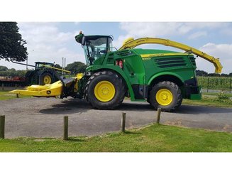 Picadoras autopropulsadas John Deere 8300 - 1