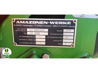 Pulverizador arrastrado Amazone UX3200 SPECIAL - 8