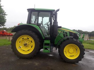 Tractor agricola John Deere 6100M - 1