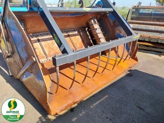 Cucharas distribuidoras de pienso Robert BT3002 - 1