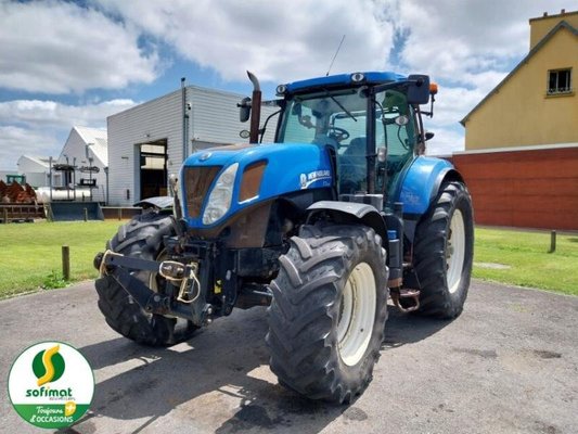 Tractor agricola New Holland T7235 - 1