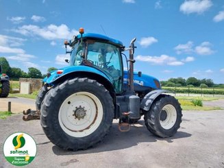 Tractor agricola New Holland T7235 - 2