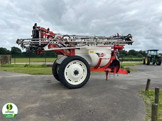 Sulfatadora Kuhn METRIS4100 - 1